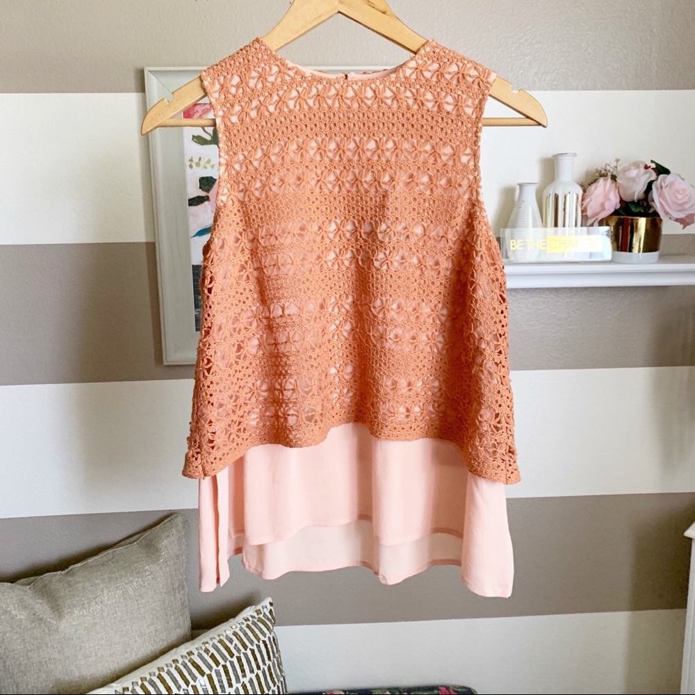 Juniors Knit floral crochet detail sleeveless top size Small